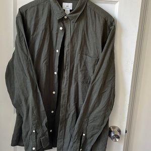 H&M Men’s Cotton Blend Long Sleeve Button Down